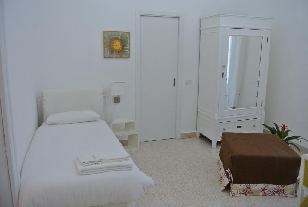 Bed and breakfast Bianko Ecochic & L'angolo Di Levante 3*