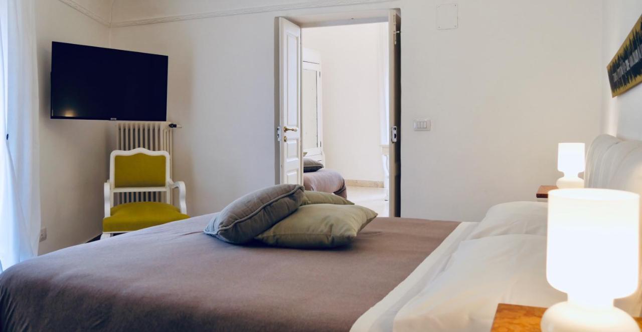 Couette-café Bianko Ecochic & L'angolo Di Levante 3*