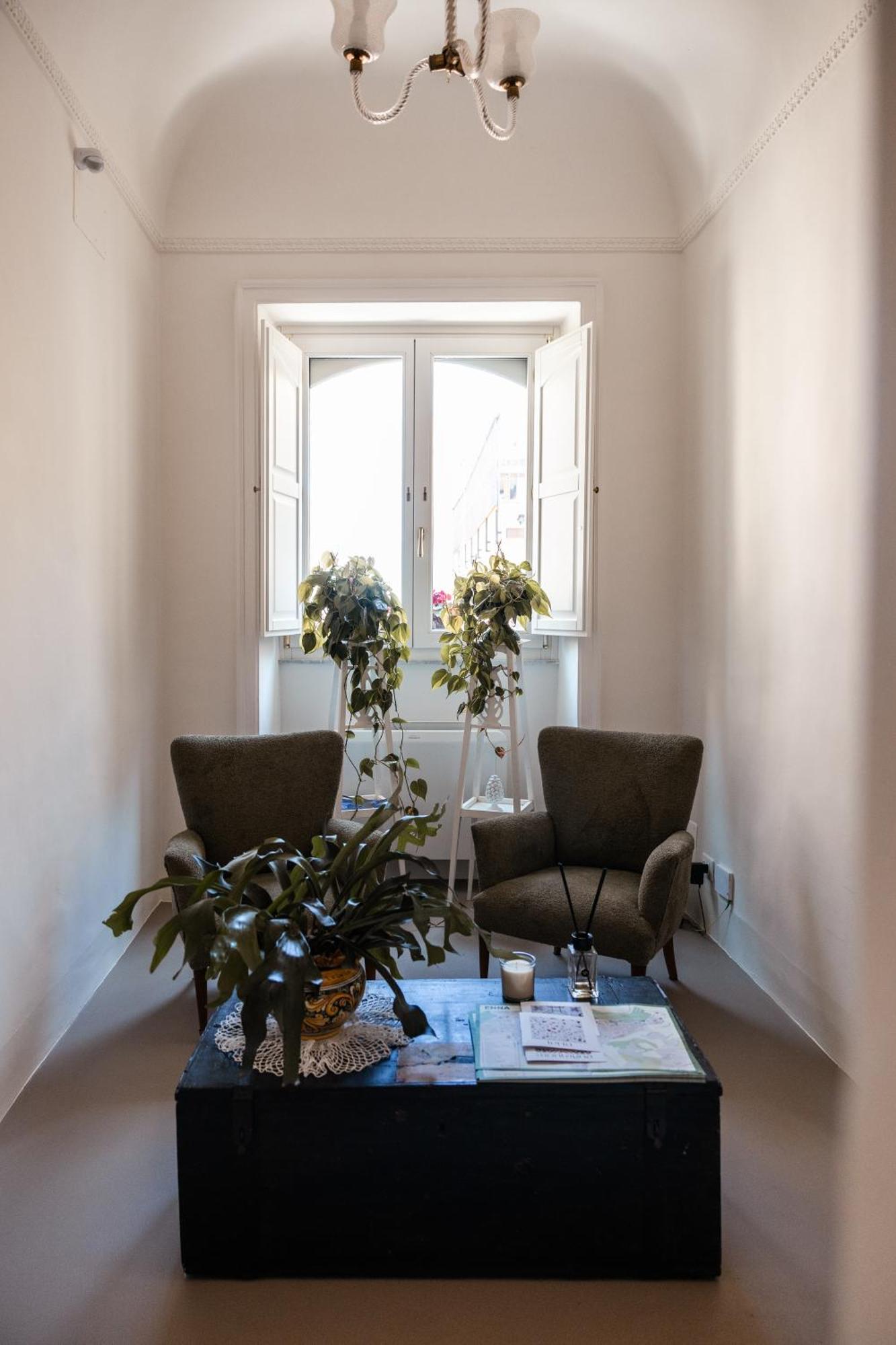Bed & Breakfast Bianko Ecochic & L'angolo Di Levante 3*
